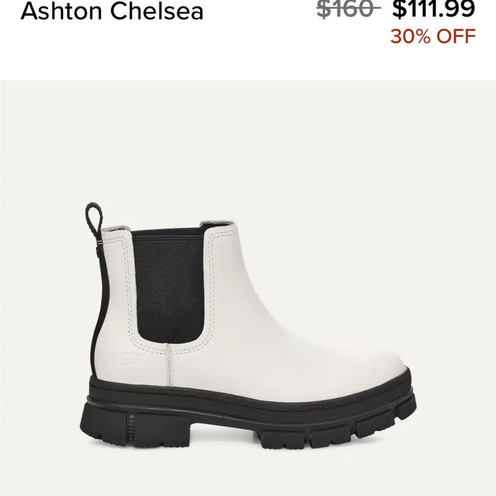 UGG Ashton white Chelsea boot sz 9.5